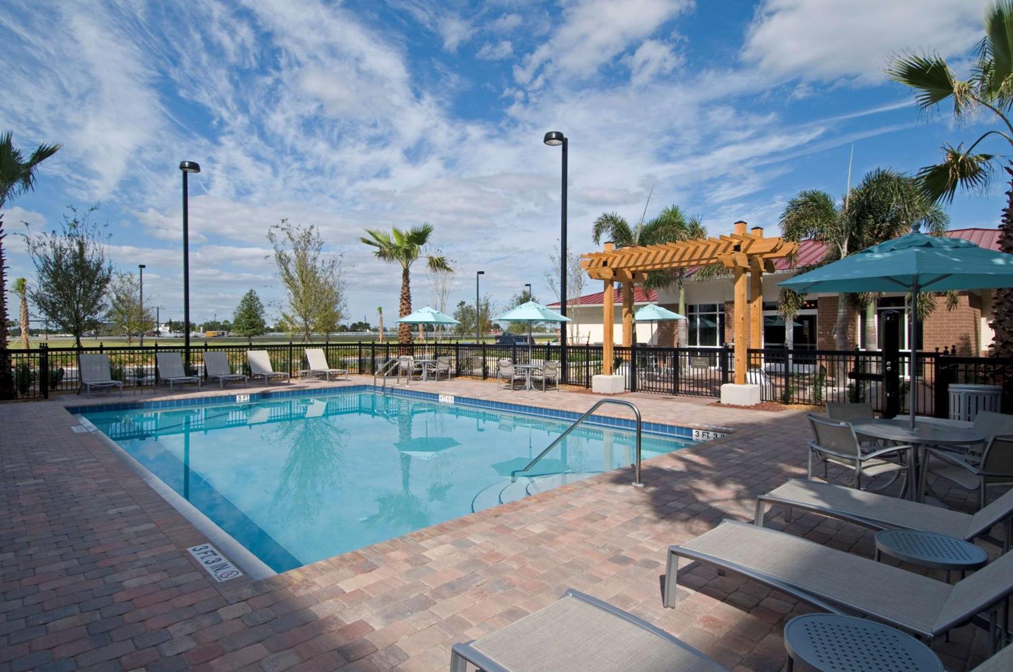 โฮมวู้ด สวีท บาย ฮิลตัน พอร์ต เซนต์ ลูซี่ เทรดิชั่น Hotel Port St. Lucie ภายนอก รูปภาพ